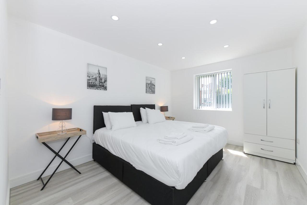 Adbolton House - Sleek, Stylish, Brand New & Carbon Nottingham
