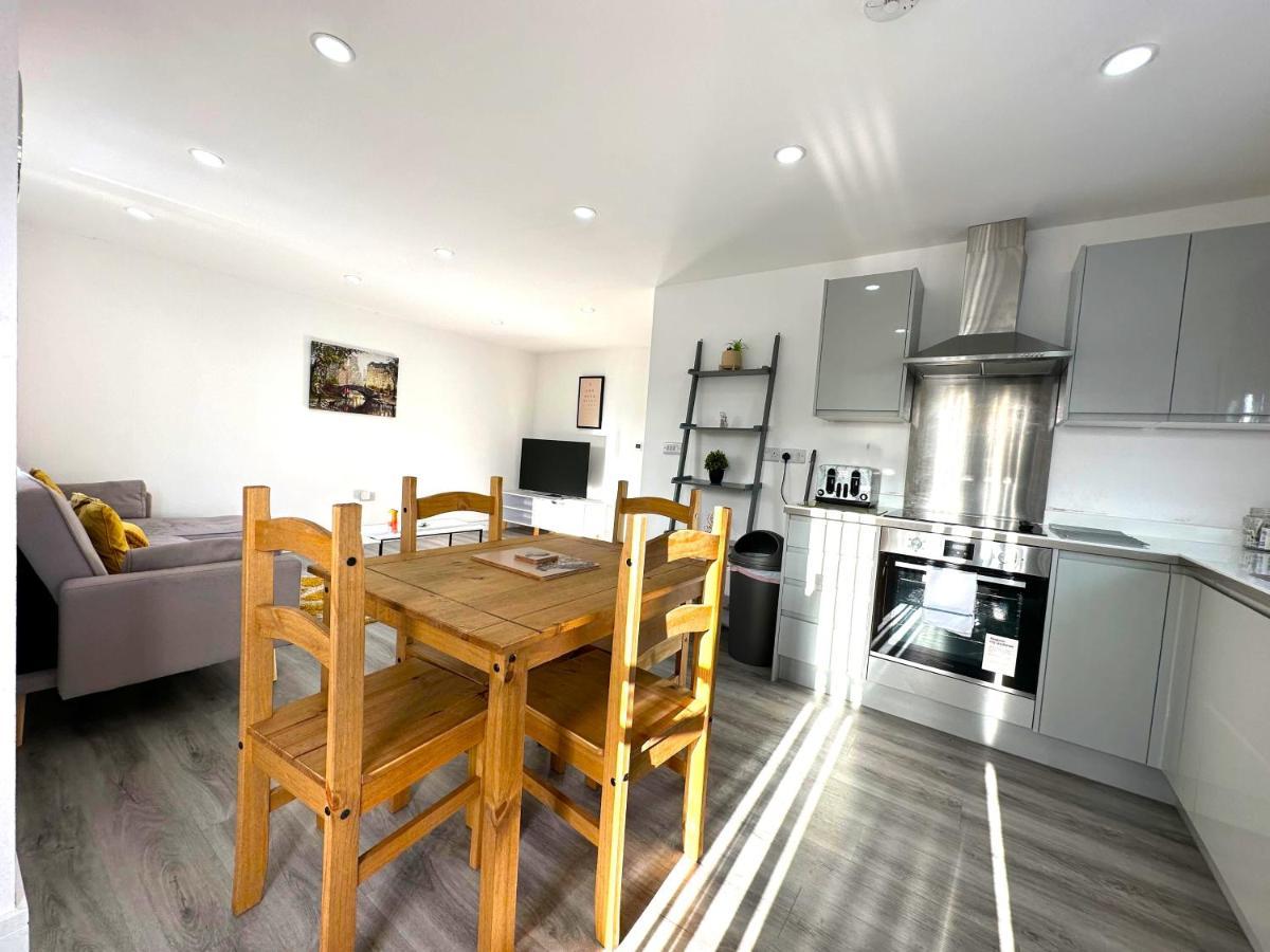 Adbolton House - Sleek, Stylish, Brand New & Carbon Nottingham